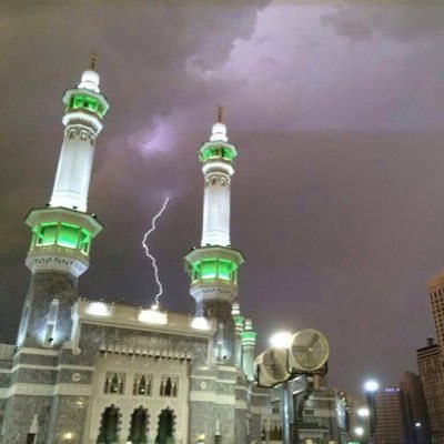 husseinjuhani4's profile picture. يارب ارحم روحا صغيره فارقتني ولم يكتفي قلبها من حبها ولم تكتفي عيني من رؤيتها 🤲