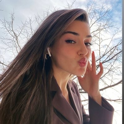 edayildlz's profile picture. Everything can happen honey