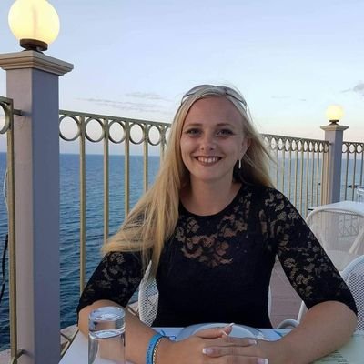 hannah_jenkyn's profile picture. 