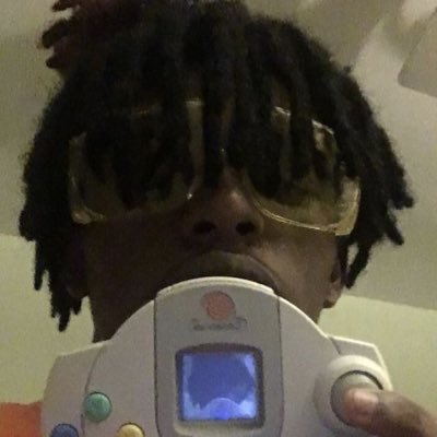 Fluerencee's profile picture. lol ur here.