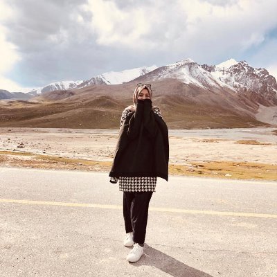 kainat__zahra's profile picture. world sucks!