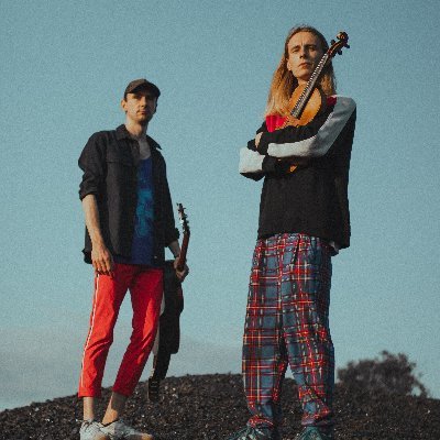 Somerset folk duo with a big sound. 2018 BBC Young Folk Award nominees. https://t.co/uqCXppUPKK