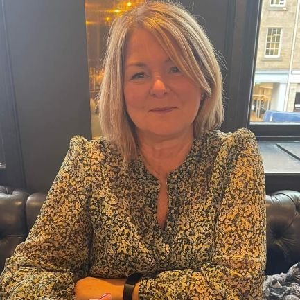 Head of Mischief, wife of Martin, mum to Amy and Katie. I work hard and like a glass of wine.
Do what makes you happy - often