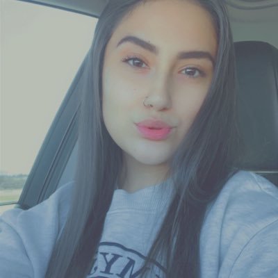 EllyJ_24's profile picture. snap: lizzbeth03. insta:ellyjay_