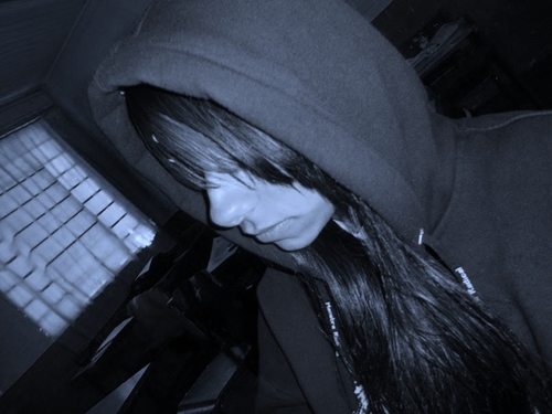 Sou louco porque vivo em um mundo que não merece minha lucidez...
*---*