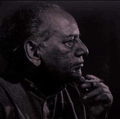 مجھ ایسا شخص اگر قہقہوں سے بھر جائے
یہ سانس لیتی اداسی تو گُھٹ کے مر جائے
وہ میرے بعد ترس جائے گا محبت کو
اُسے یہ کہنا، اگر ہو سکے تو مر جائے
راکب مختار