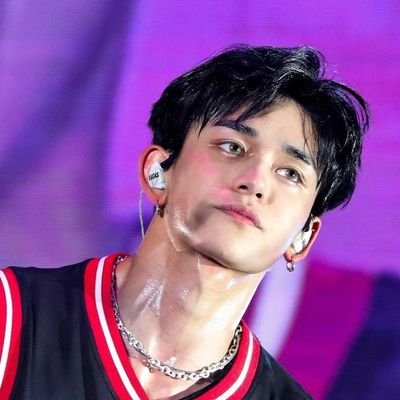 hana dul set!
niga neomu joha
ottoke ottoke
niga neomu yeppeo
ottoke ottoke
narang manna bollae
eotteohke saenggakhae?
janmal malgo malhae
jeohdago jeohdago.❤