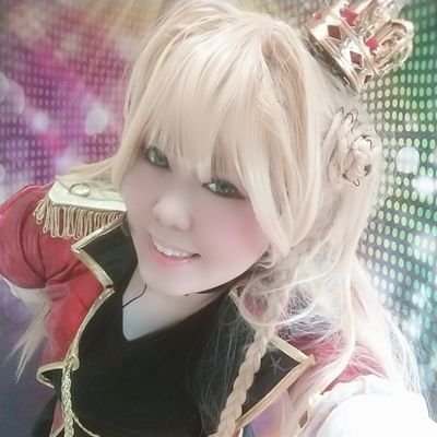 九州～中国で活動、たまにコス写の上がる。↑20。たまに舞台関係で遠征。テニス廃、ラブルス。西尾維新、艦これ、松、FGO、HQ、ラ!(サ!)、まるマ。ラノベ系も。小説→@GoriGori_tei (吸4→ @Oekaki_Samidare )