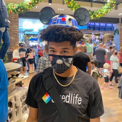 IG:sirkeepthepeace DJ | Streamer | Star Wars | Apex Legends | Rocket League | Fortnite Twitch: TTV/iLoveKTP