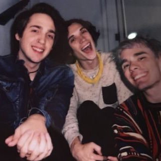 stream greatest hits by waterparks tiktok:xixiloves1dand5sos