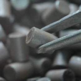 uraniumpill's profile picture. (Rn) 5f³ 6d¹ 7s². Reactormaxxing fissionchad.