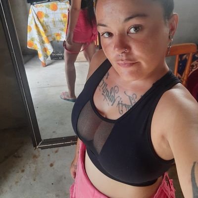 TthaykaT's profile picture. 🤫