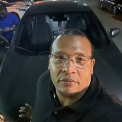 fleurisdejesus's profile picture. soy una persona normal que le gusta vivir la vida al 100%