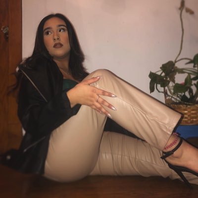 AriJaqueline241's profile picture. ꧁ᶜᴴᴵᶜᴵᵀᵞ 𖧷ᴸᴱᴼᴺ ᴳᵀᴼ꧂