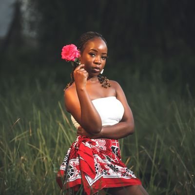 ThembeLaah's profile image