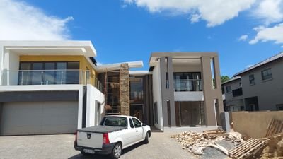 comza_89's profile picture. We build beautiful homes