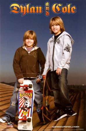 I love you so much dylan sprouse i like justin bieber , selena ,BTR songs 
::::::music is my life::::::