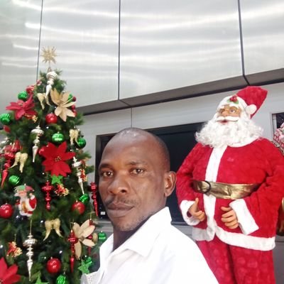 Am John onyebuchi umeh, live in Lagos Nigeria, work with zenith Bank.