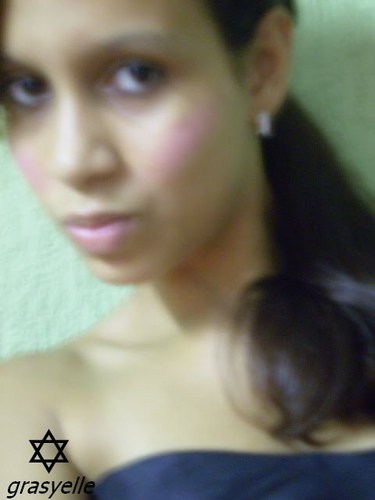 ㅤ ㅤ ㅤㅤ ★ o amor é como a VODKA ...

quanto maior a quantidade, maior a dor de cabeça! S2