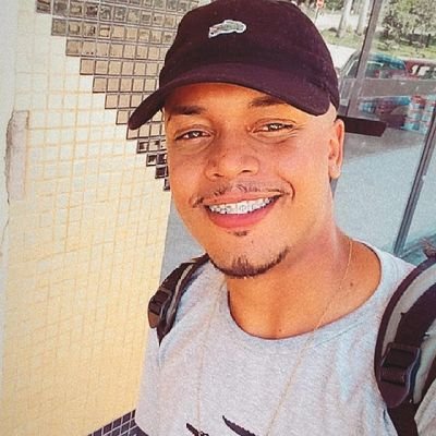 Não desista mesmo que 99% das pessoas digam que você não consegue. É mais emocionante acreditar no 1% que contrária.