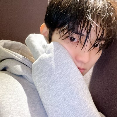 sunwoire's profile picture. 