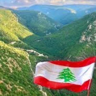 كن انسانا قبل ان تكون متدينا فلا معنى للدين دون انسانية.
فالناس عرفت رسول الله عليه الصلاة والسلام، بالخلق قبل ان تعرفه بالنبوة.