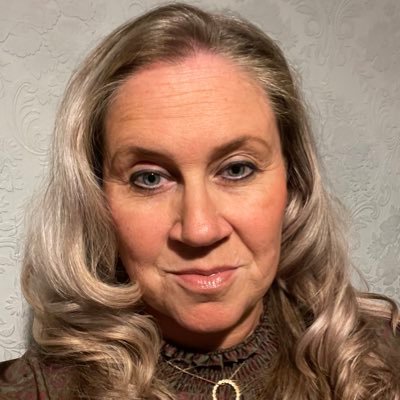 TheEllebel's profile picture. 