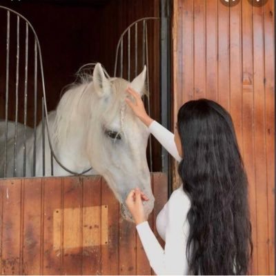 سابقاً معلمة فيزياء💓