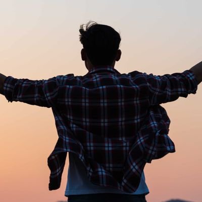 RAHI7AHSAN's profile picture. सपने दखने का शौक है, तो रात-रात भर जाग कर पढ़ना शुरू करो, सपना तभी पूरा होगा जब नींद अधूरी होगी 
 sab ko 100% follow back