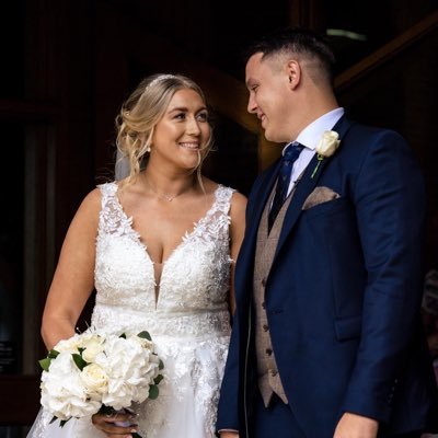 louise_1218's profile picture. Orrell. Saints RLFC. Teacher. Tom 💍❤️