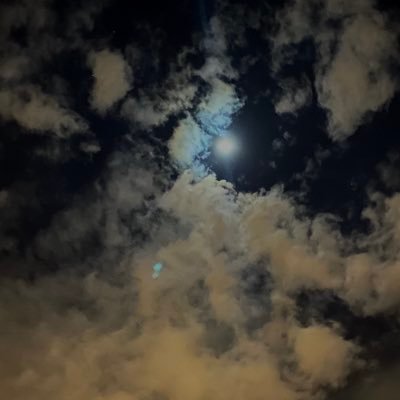 xni8sd's profile picture. student Mawhiba | reader | In the third grade average | Ambitious in the field of surgery | scientific researcher | 14 years 📚.🩺.🔬