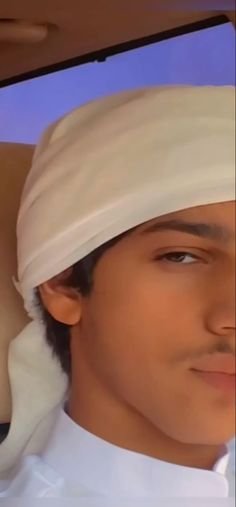 yoshinoyaniall's profile picture. البساطة هي التطور في نهاية المطاف.