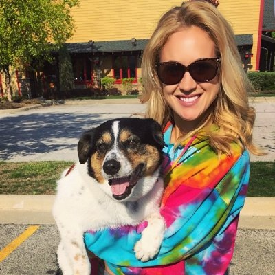Fur mama. Marathoner. Storyteller. Lover of animals, ice cream, running & the outdoors 🐶🍦🏃🏼♀️🌅