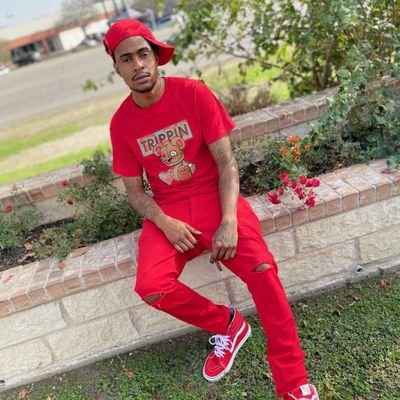 They Know it's Still Him. New page #FOLLOW #FOLLOW #FOLLOW #TDot #NewMusicComingSoon 💪🏾😏🐐