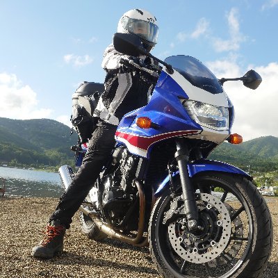 ロケ専門VE(音声) カメラマン見習い6年目 カメラとオーディオとアイマスとバイクで生きている人 愛車👉CB400 SUPER BOLD'OR(NC42 '19年式) 所有カメラ: HVR-Z7J EOS 70D LUMIX GX8 【担当】デレ:まゆ ミリオン:美奈子