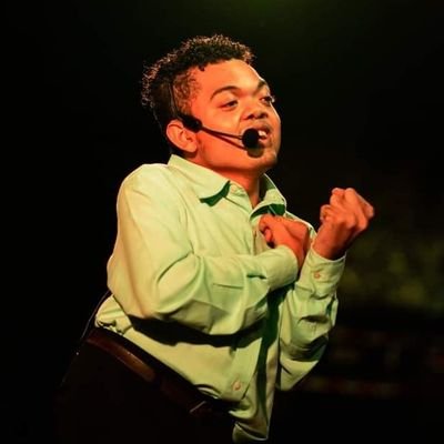 Oscar Urbina 💚💫
Amante del arte musical
Cantante 🇨🇷
Guanacasteco gracias a Dios 🔥🌴