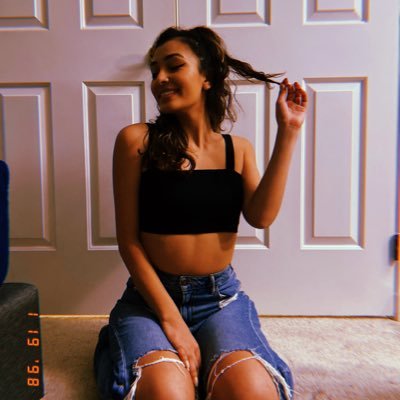 goodnightrad's profile picture. idk how to use twitter