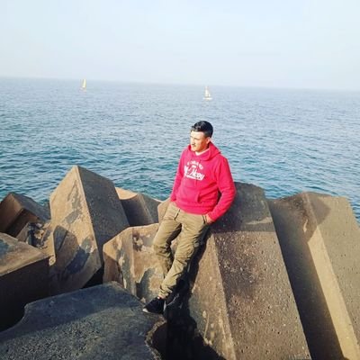 Lharouch5's profile picture. 