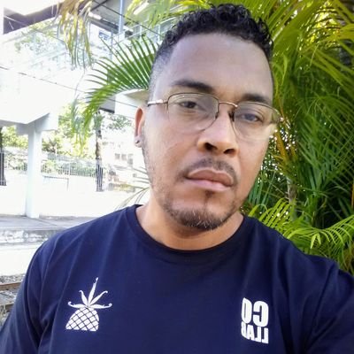 Eu adoro fazer amizade.