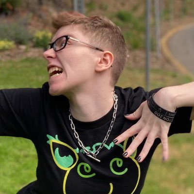 KSommerberg's profile picture. I write scifi, horror, and animols. Neurodivergent. Jewish; Nazi puncher. Codexian. Fiction in @zooscape_zine @hyphenpunk xe/they