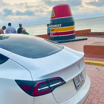 Powered by positive thinking - and electricity!™ Billionaires are monopolizing America. #StageIVTour No DMs, pls. https://t.co/e0xFZVBPoJ