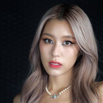 ciizefam_ina's profile picture. Supporting @Ciize155cm, part of #SIZZYGirlGroup
Fanbase from Indonesia since July 22, 2020