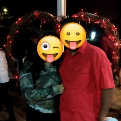 Somos pareja mente abierta
Yo 30 bi y el 35 het Con ganas de conocer personas tener buenas experiencias y pasarla bien,solo gente seria cuenta manejada x2