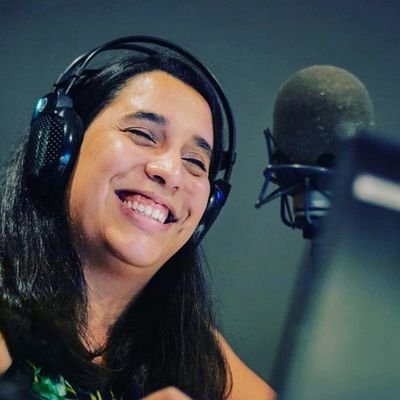 Locutora, Comunicadora Social, CM y Profe. 📻🎙️ @nadasalvajeR @contrataparadio  Participé en @navedelplata @entrerevistas. AMO hacer radio y la música!💚