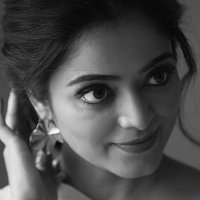 Janani(@jananihere) 's Twitter Profile Photo