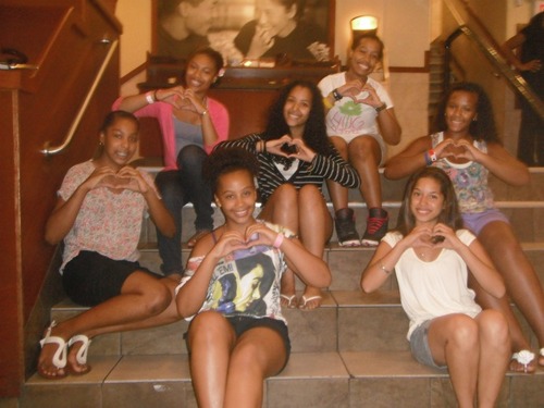 This is Tanasia, Tanika, Kathy, Arlin, Arlene, Chelsea and Shariah. We're Mindless Behavior's OFFICIAL NY Street Team. We love MB so much. Get to know us! :)