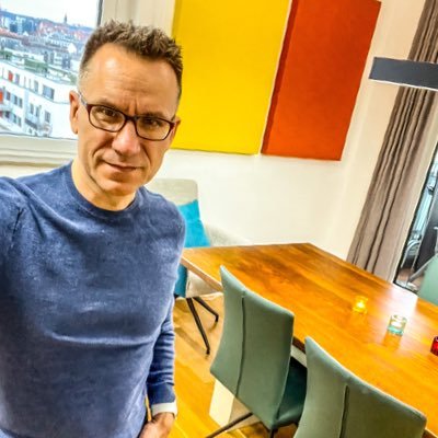 Event Manager at IBM | Passions: good design, creative ideas, simplified life, vegan, human rights, equality. pwME. Views are my own