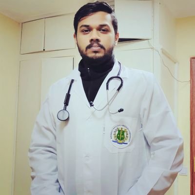 MEDICO ⚕️👨🏻‍⚕️