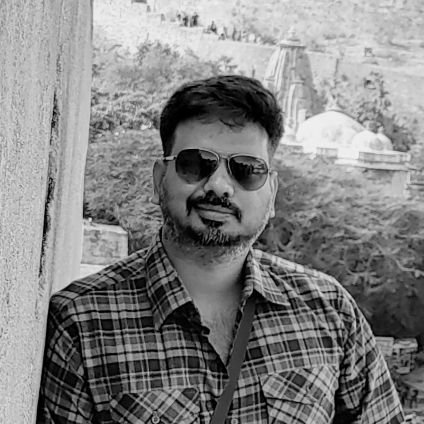 parag_agrawal's profile picture. Twitter Sanghi, Modi-fied Gujarati, Ganthiya-Thepla-Misal premi. Proud to be followed by my kids - especially when they need chocolates from me.😝😝