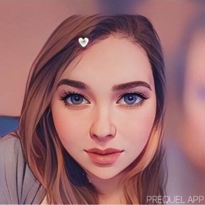 paige_hdz's profile picture. 